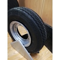 Komplet koleso 4.00-8&#039;&#039;C /16x4/  WANDA